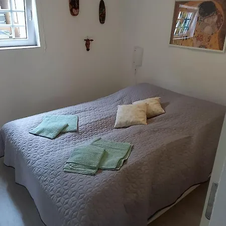 Semesterbostad Lyngsågaard H *